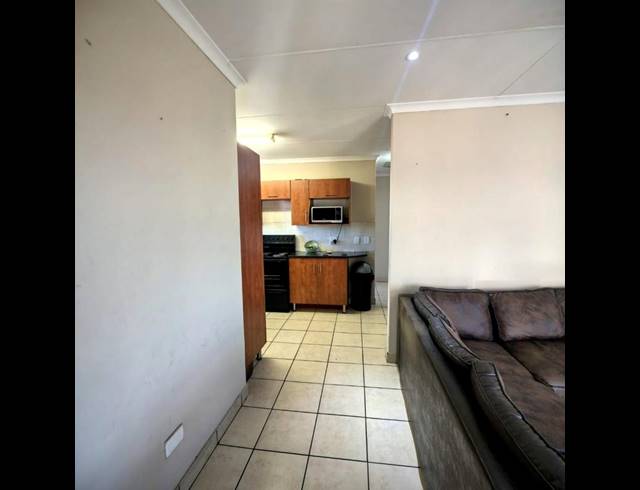 2 BEDROOM APARTMENT FOR SALE IN EIKE PARK